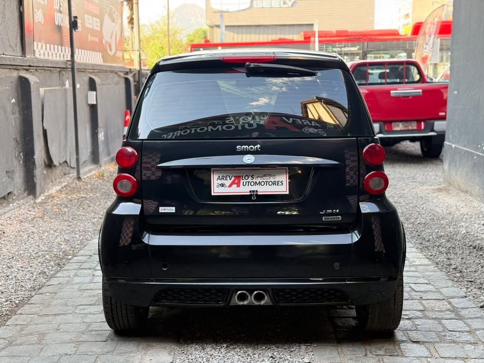 
								Mercedes-Benz smart brabus fortwo 2010 full									
