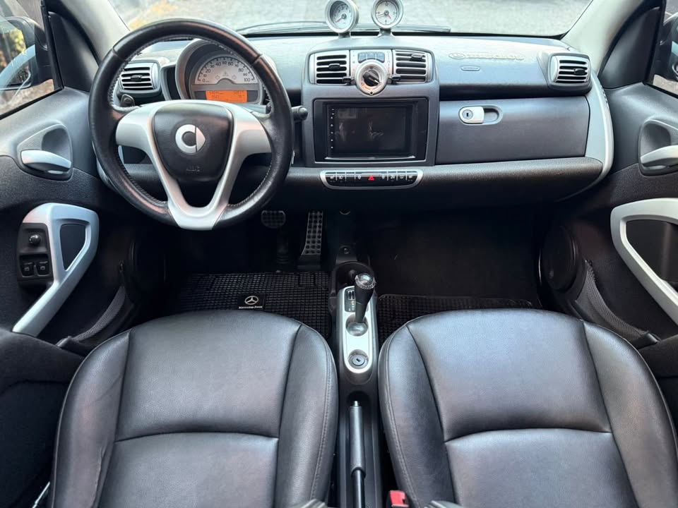 
								Mercedes-Benz smart brabus fortwo 2010 full									