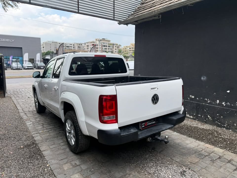 
								Volkswagen Amarok DCAB TDI 4×4 Trendline 2.0– Año 2023 full									