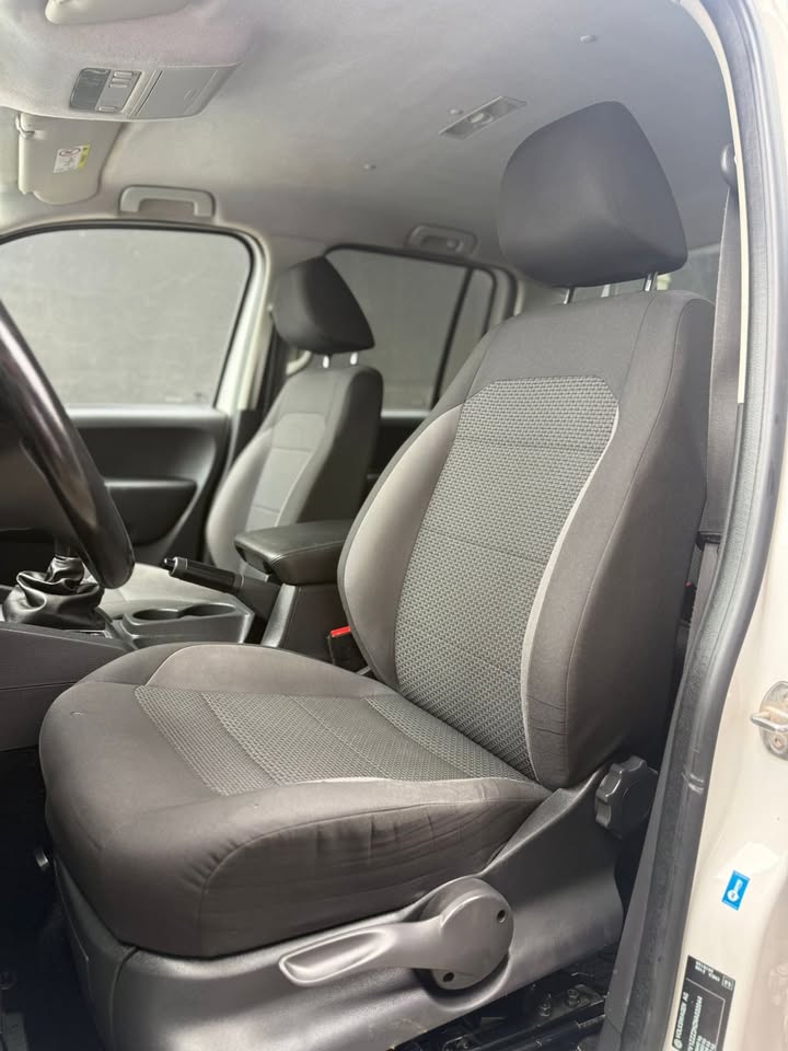 
								Volkswagen Amarok DCAB TDI 4×4 Trendline 2.0– Año 2023 full									