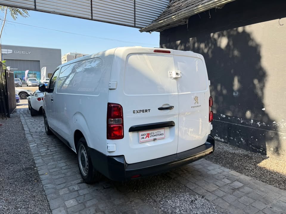 
								PEUGEOT EXPERT 2022 full									