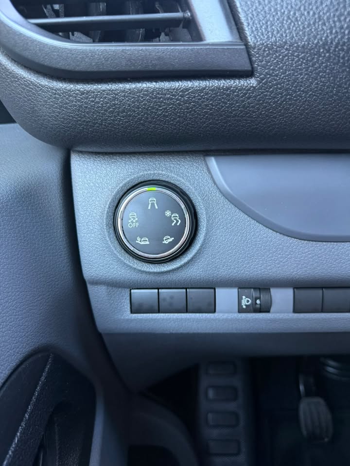 
								PEUGEOT EXPERT 2022 full									