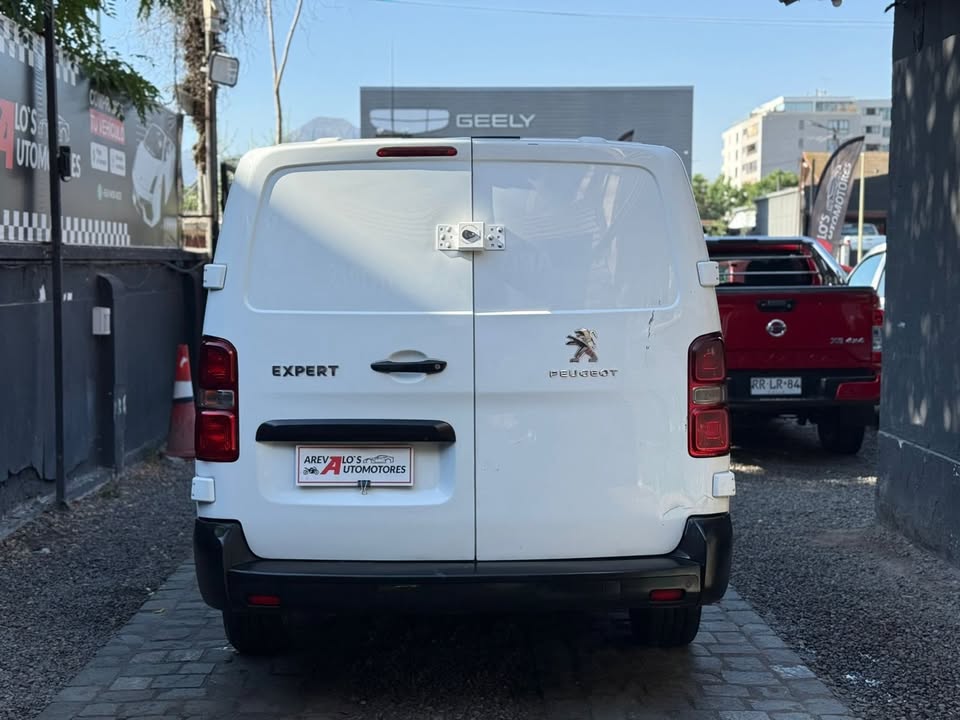 
								PEUGEOT EXPERT 2022 full									