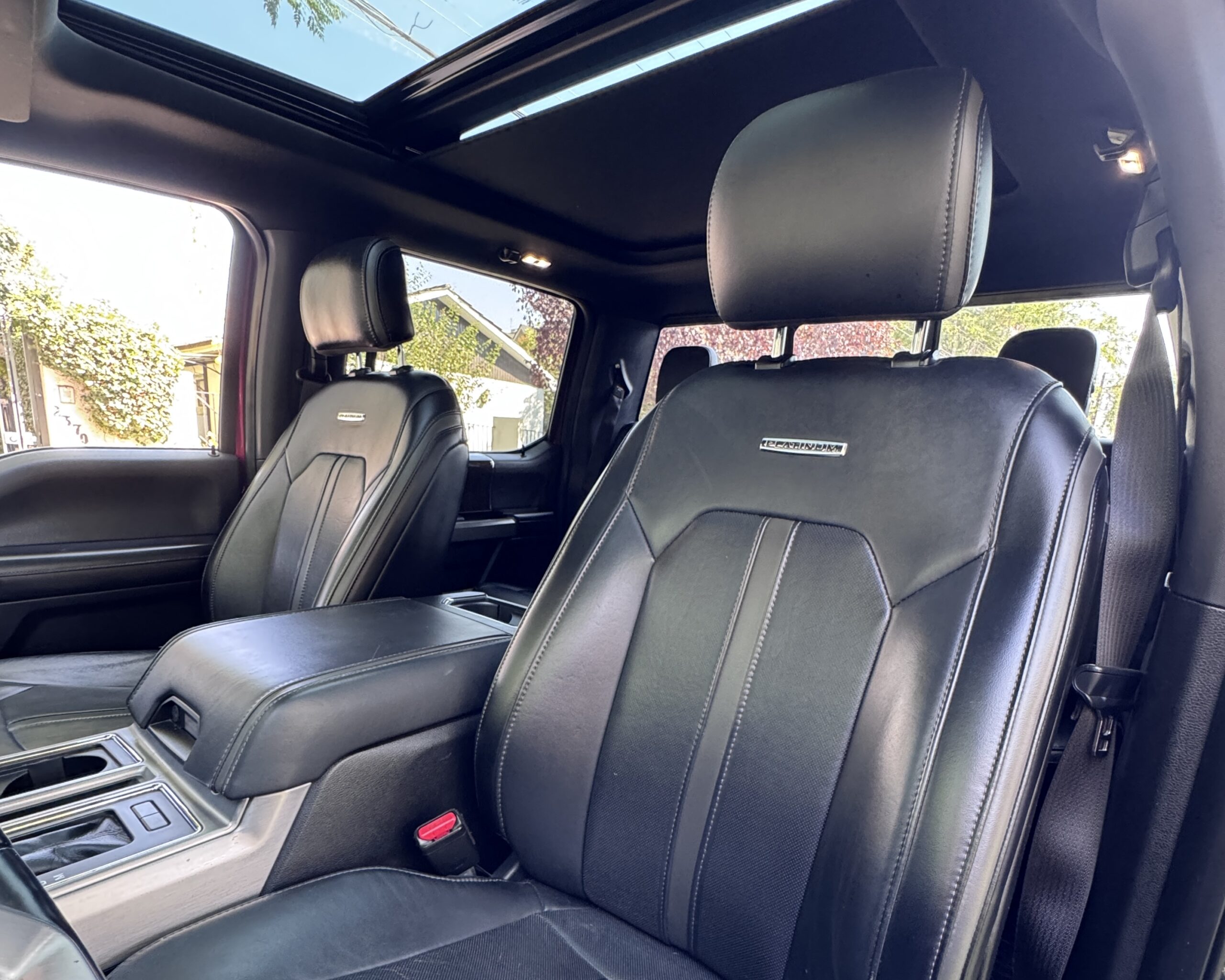 
								Ford F-150 Platinum 2018 full									