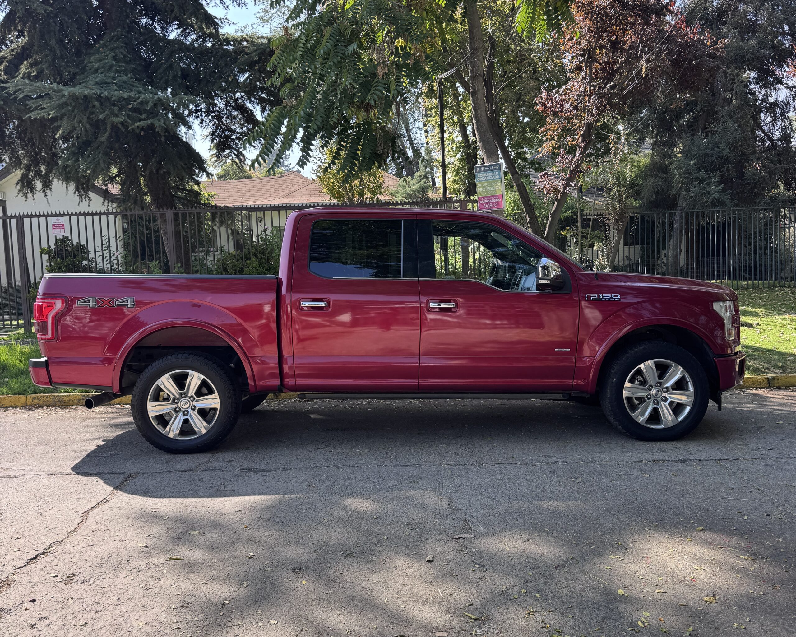 
								Ford F-150 Platinum 2018 full									