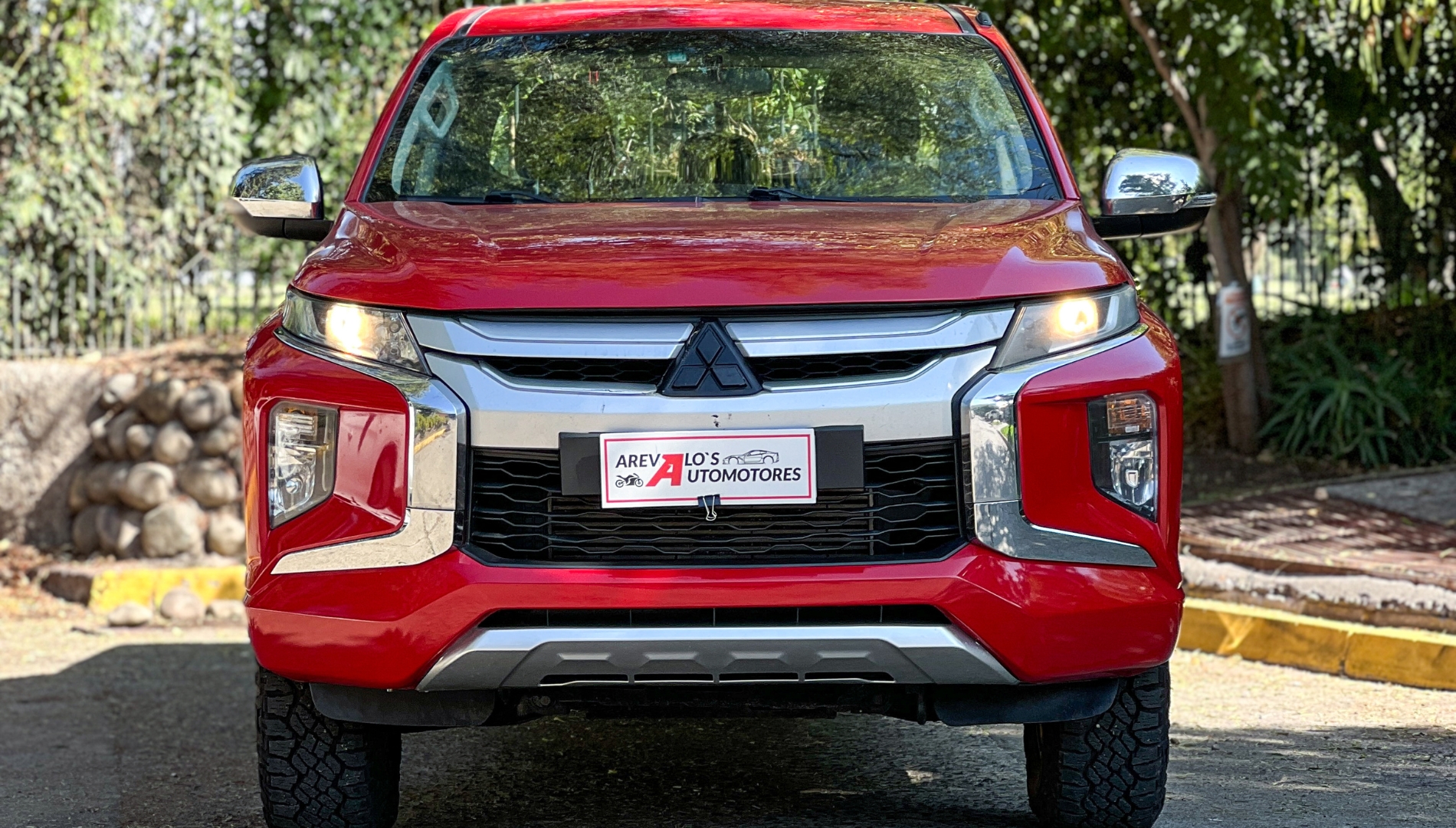 
								MITSUBISHI L200 KATANA CRT 4X4 2.4 DSL 2020 full									