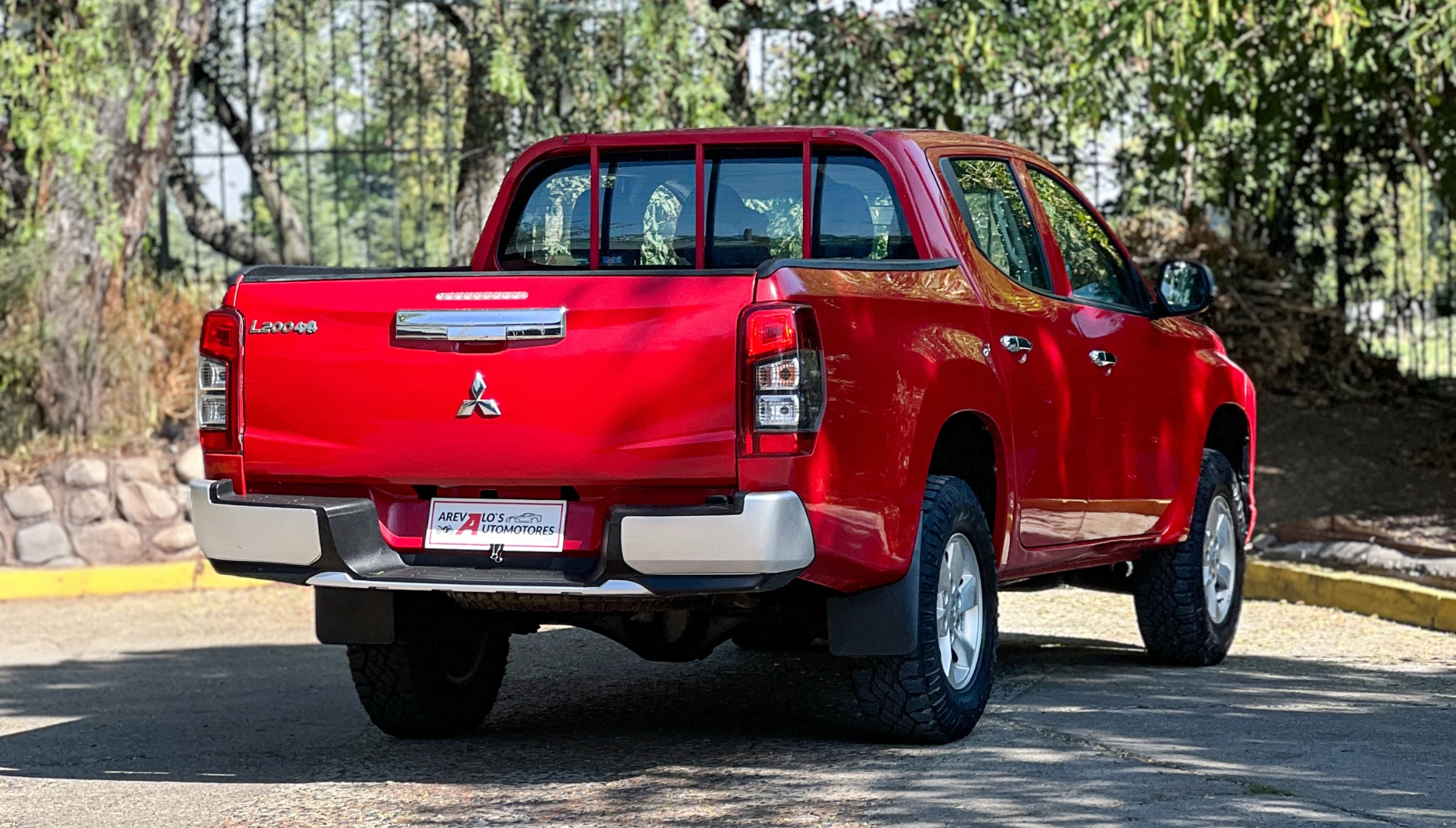 
								MITSUBISHI L200 KATANA CRT 4X4 2.4 DSL 2020 full									