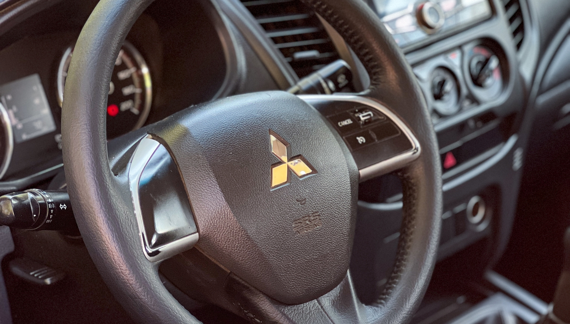 
								MITSUBISHI L200 KATANA CRT 4X4 2.4 DSL 2020 full									